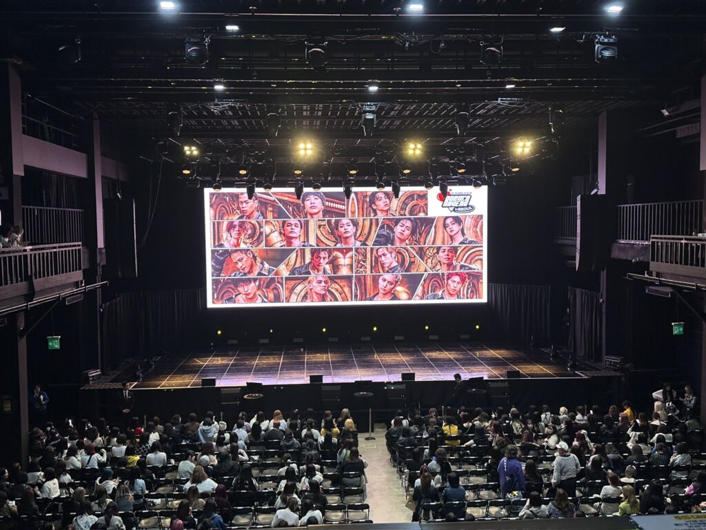 ミョンファライブホール　2階正面