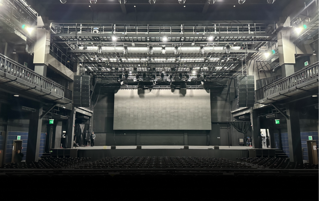 ミョンファライブホール　1階