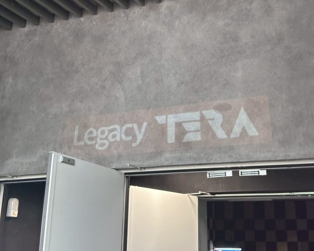 Legacy TERA エントランス