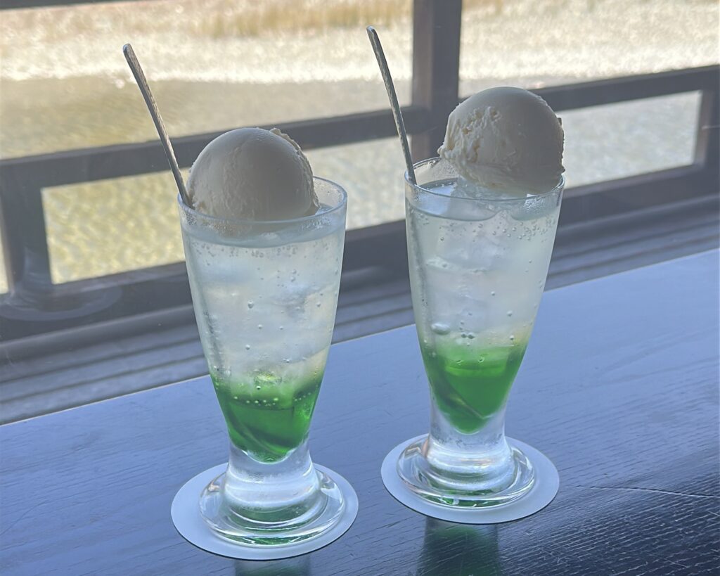 おかげ横丁　カフェ